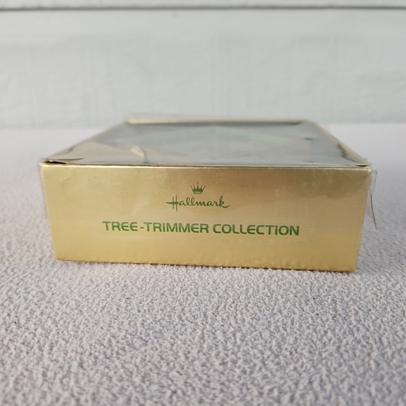 Hallmark Tree-Trimmer Christmas Eve Surprise Ornament Santa Rustic VTG 1979 MCM - Picture 9 of 12